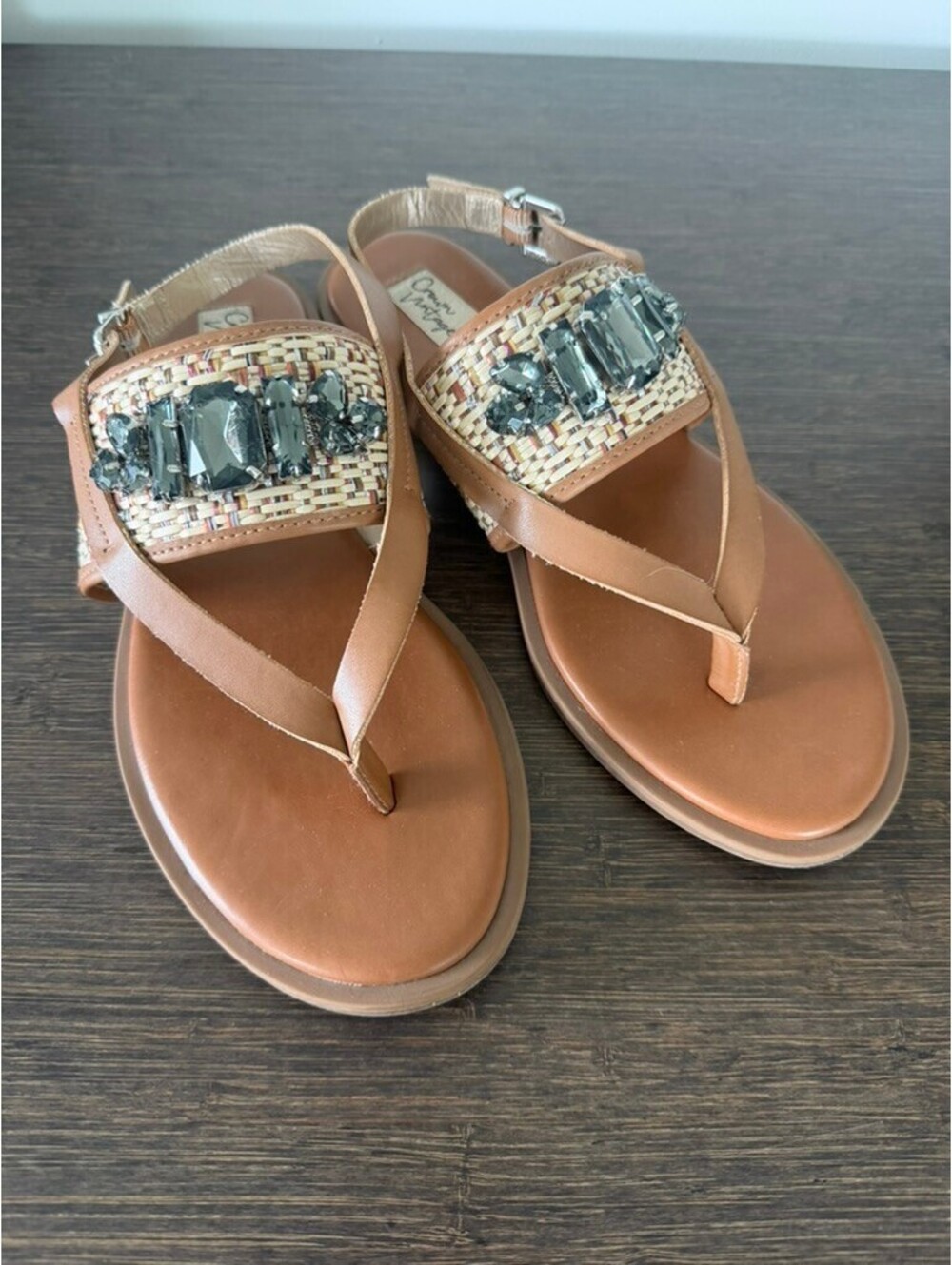Women's Crown Vintage Sandals